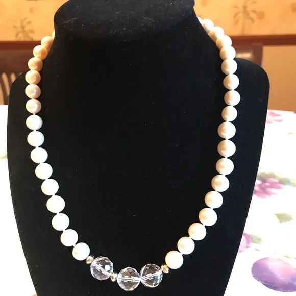MACYS- AUTHENTIC MATCHED PEARLS, GOLD BEAD SPACERS AND FACETED CRYSTAL NECKLACE - Picture 2 of 16